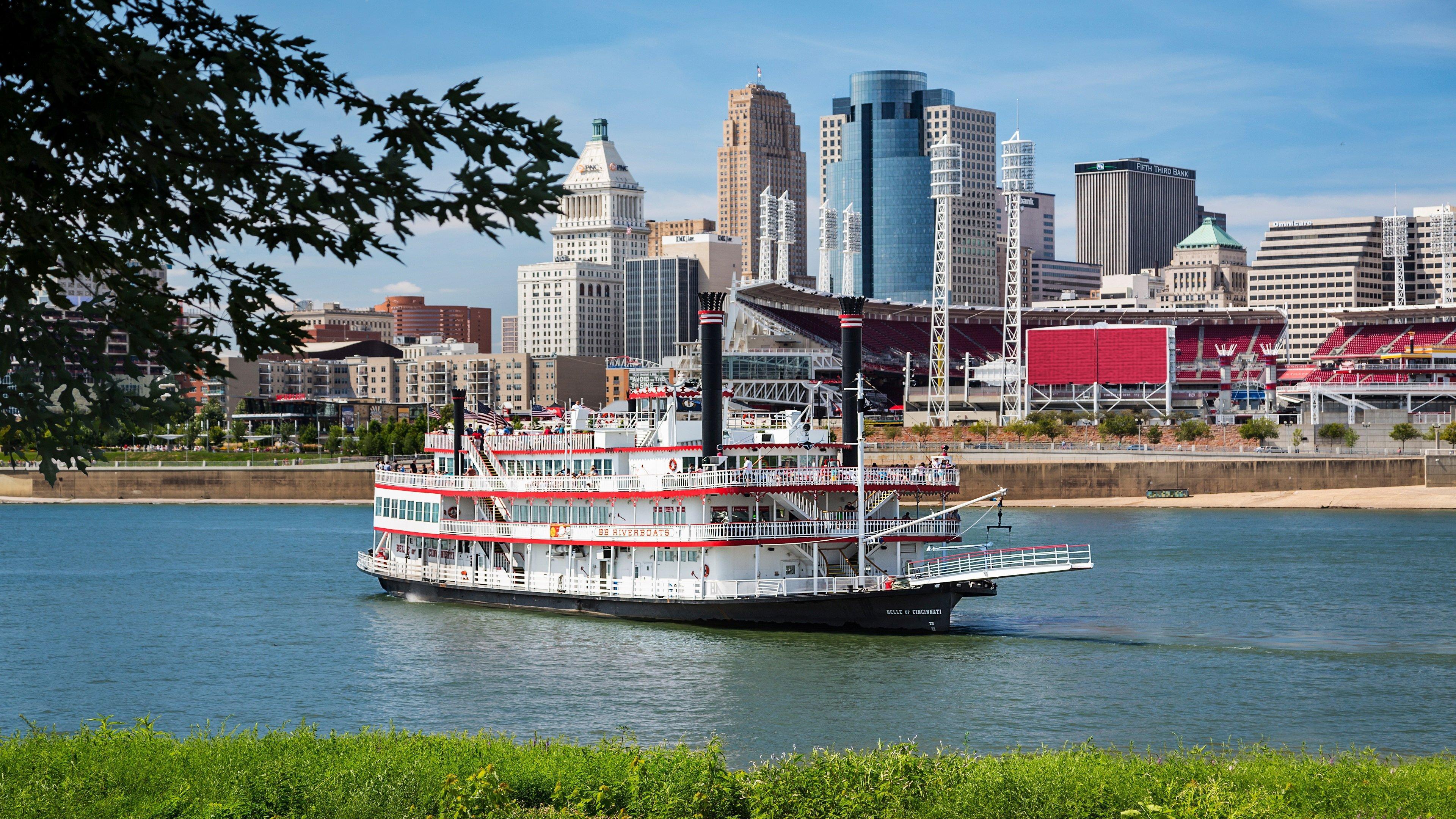 Holiday Inn Cincinnati-Riverfront By Ihg Covington Exterior photo