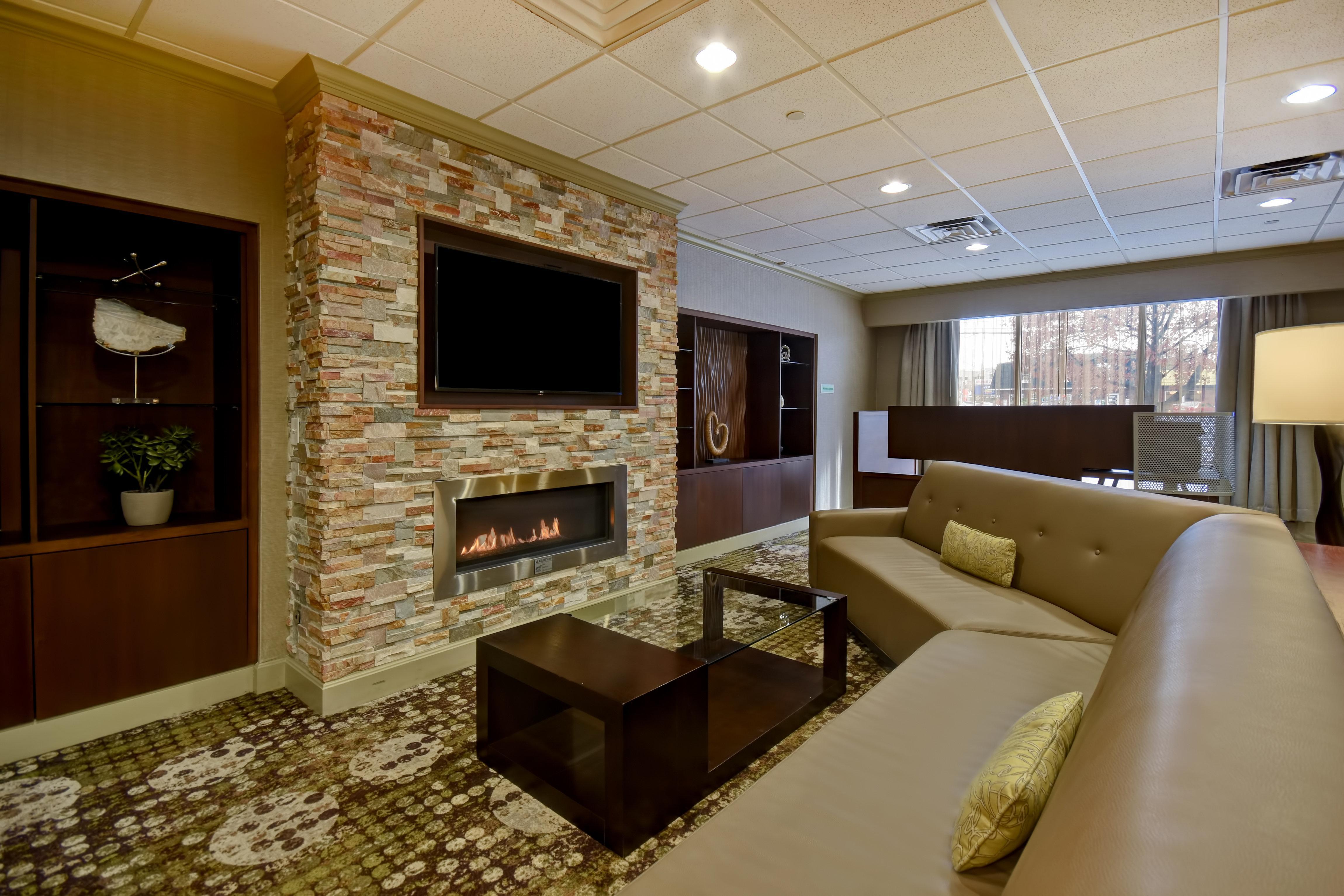 Holiday Inn Cincinnati-Riverfront By Ihg Covington Exterior photo