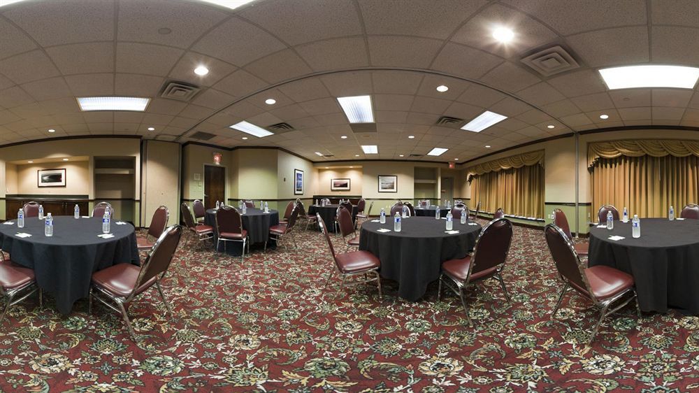 Holiday Inn Cincinnati-Riverfront By Ihg Covington Exterior photo