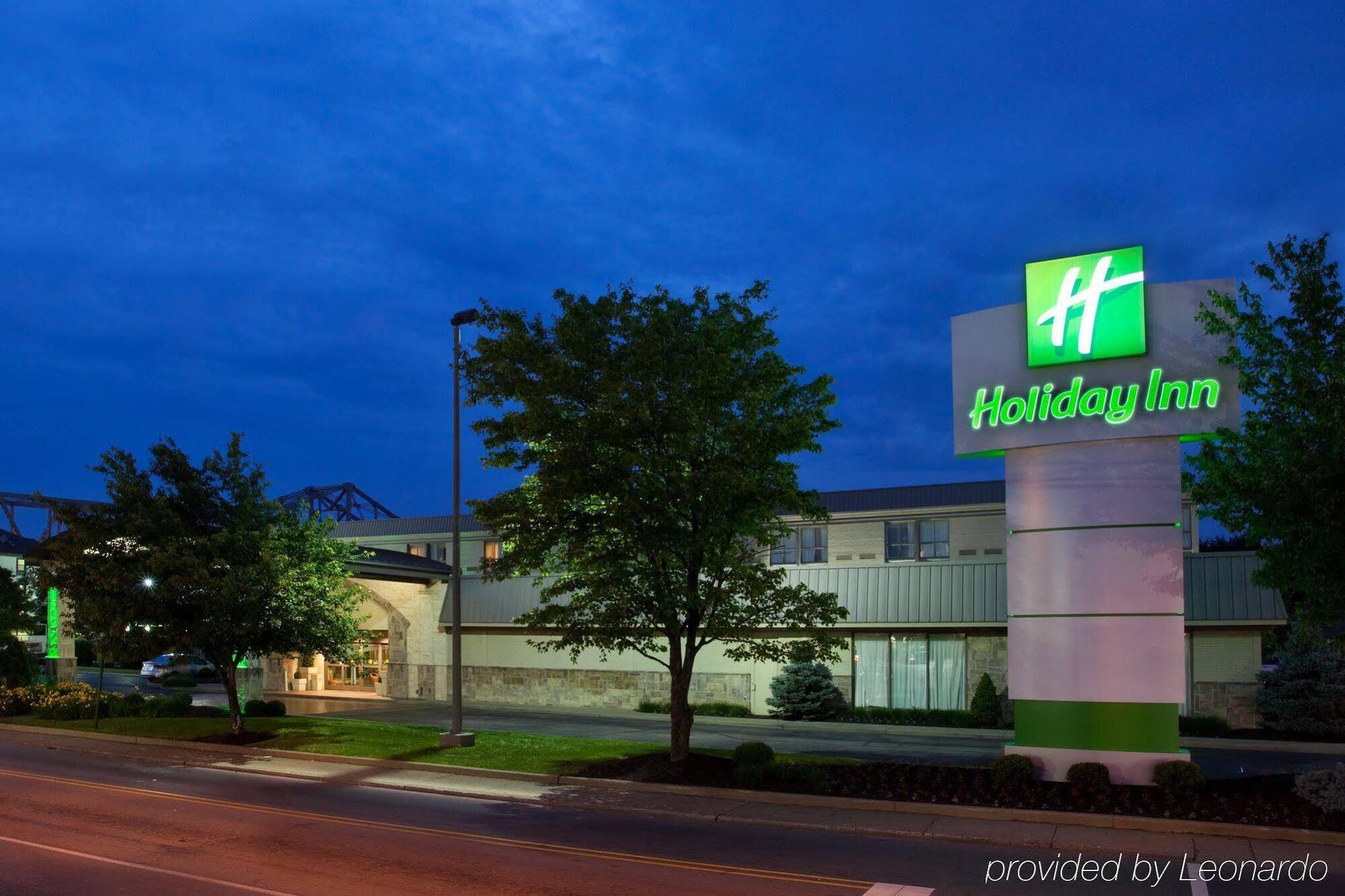 Holiday Inn Cincinnati-Riverfront By Ihg Covington Exterior photo